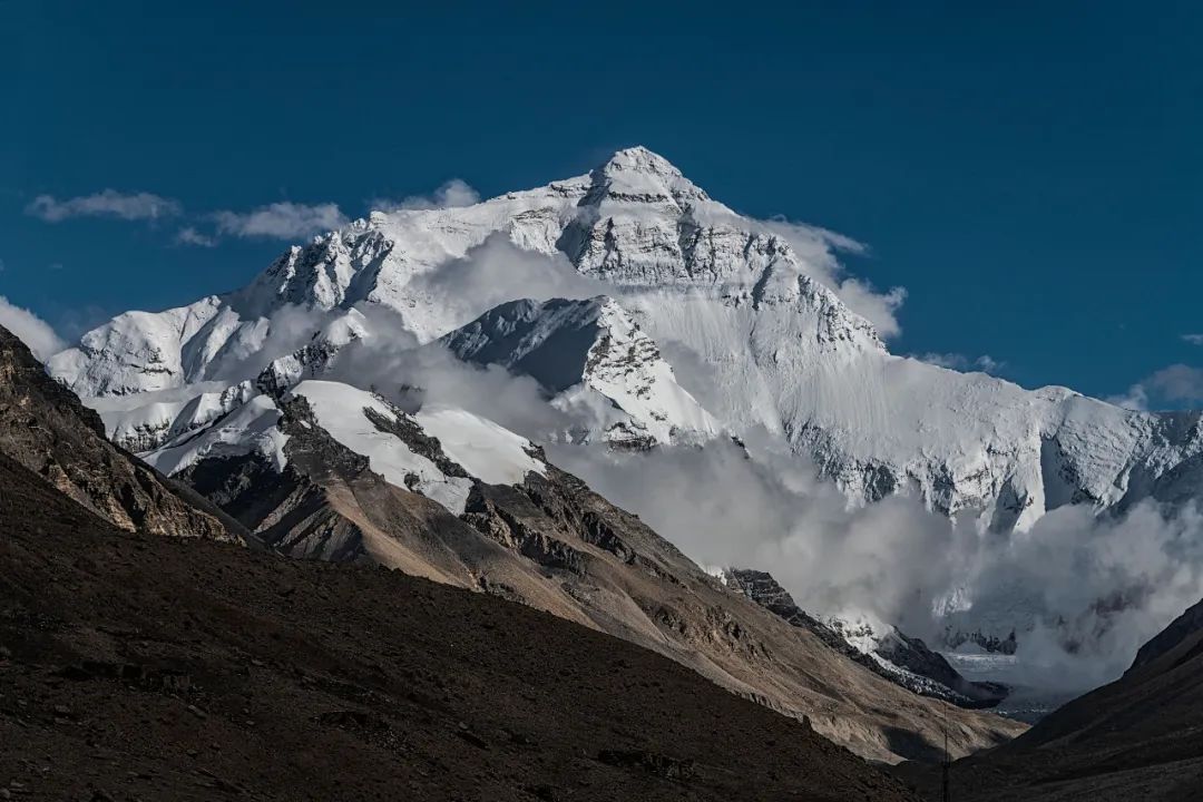 地球之巅积雪有多厚?中国第二次青藏科考精测为9.5米左右